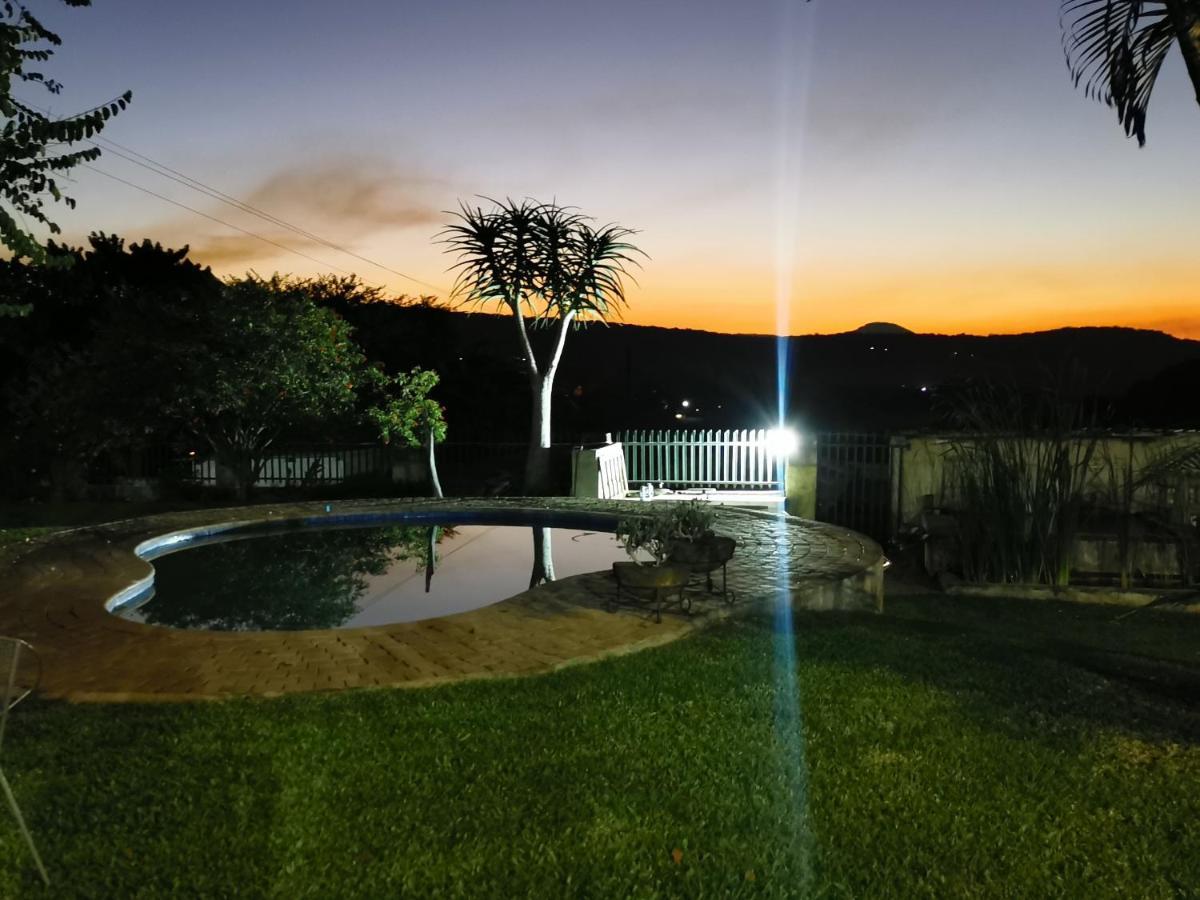 Macnut Bed And Breakfast Mbombela Екстериор снимка