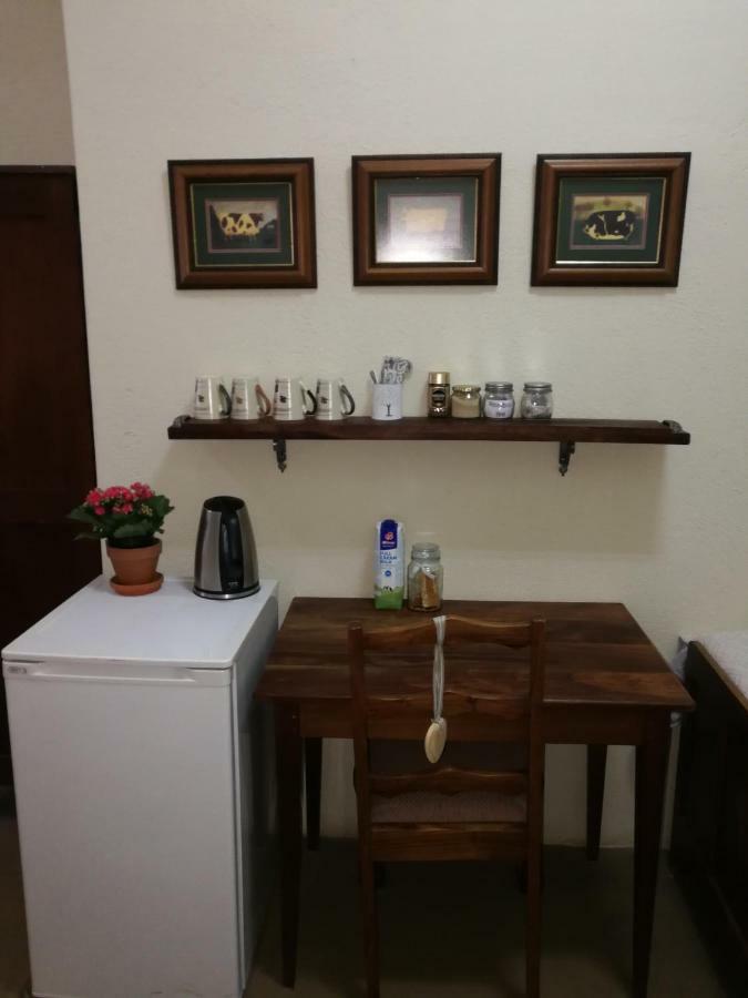 Macnut Bed And Breakfast Mbombela Екстериор снимка