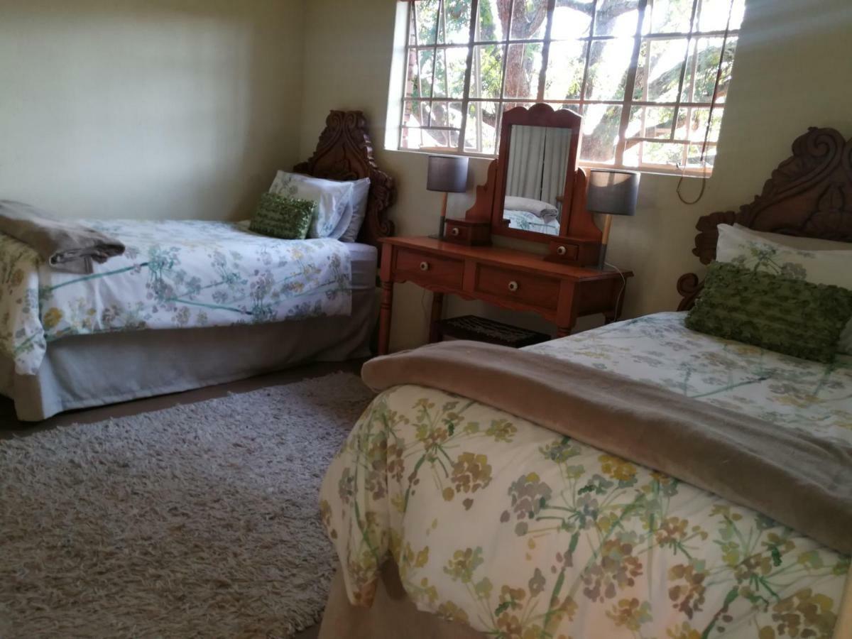 Macnut Bed And Breakfast Mbombela Екстериор снимка