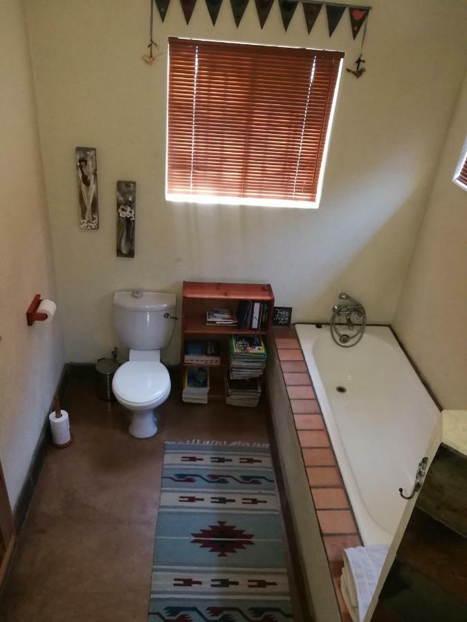 Macnut Bed And Breakfast Mbombela Екстериор снимка