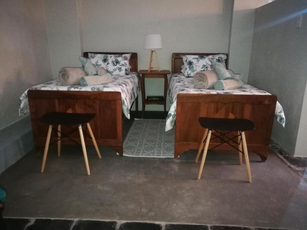 Macnut Bed And Breakfast Mbombela Екстериор снимка